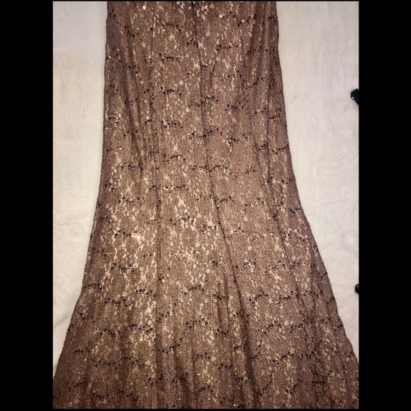 Beautiful champagne w/ gold sequins prom dress! 🥰 - Picture 7 of 11